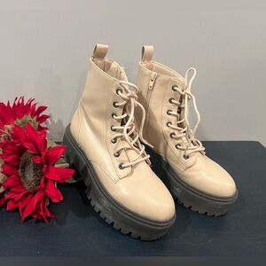 Forever 21 Chunky Platform Combat Boots Beige/Size 6